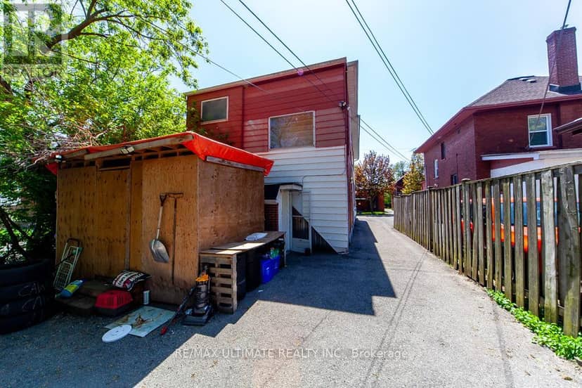 128 Elgin Street E — photo 7 of 40