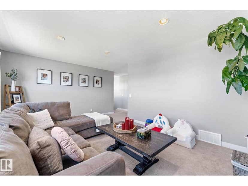 18 Altadena Pt — photo 22 of 40