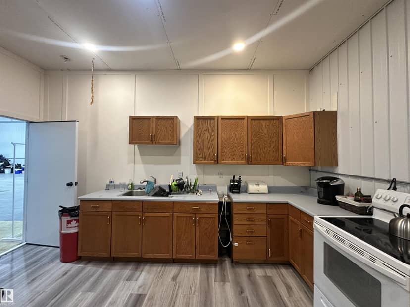 7323 Twp Road 512 — photo 17 of 40