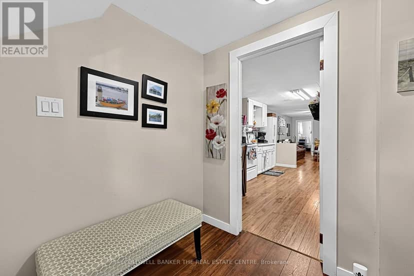 39 Highcroft Road — photo 19 of 30