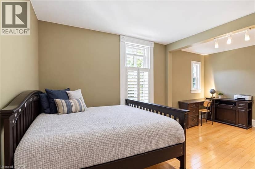 86 OAK Street — photo 9 of 22