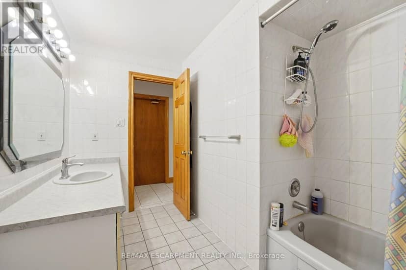 277 Harvie Avenue — photo 11 of 40
