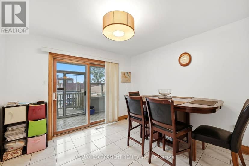 277 Harvie Avenue, Toronto, photo 7
