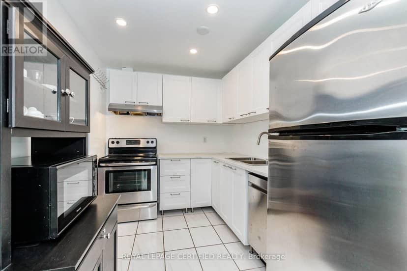 PH15 - 155 Hillcrest Avenue — photo 10 of 40