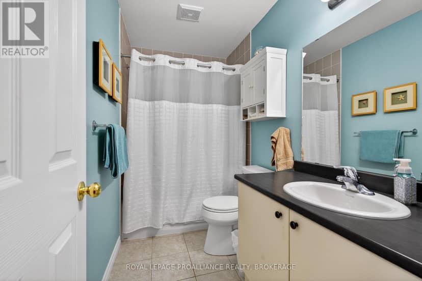 146 Britannia Crescent — photo 15 of 35