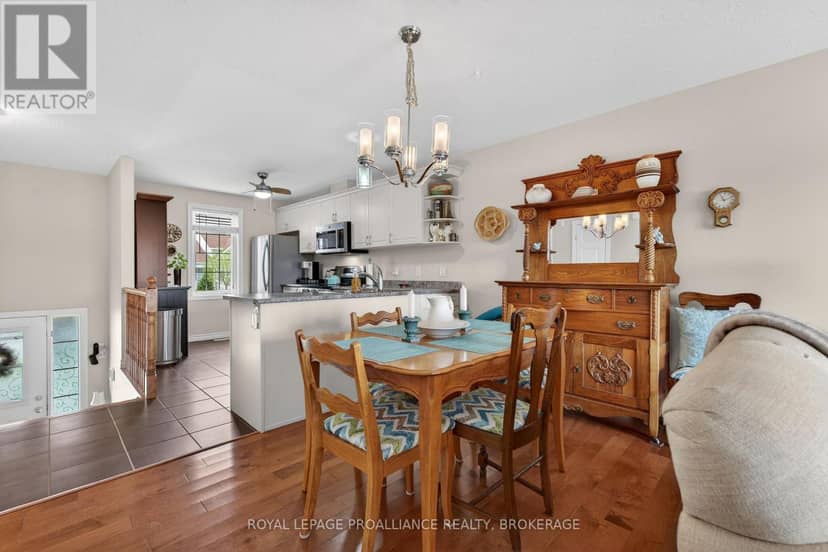 146 Britannia Crescent — photo 10 of 35