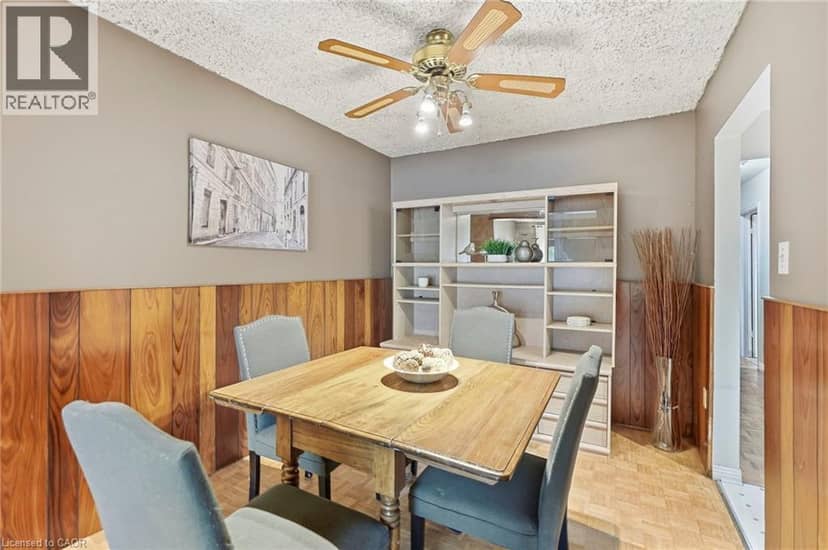 228 GOLDEN ORCHARD Drive, Hamilton, photo 5