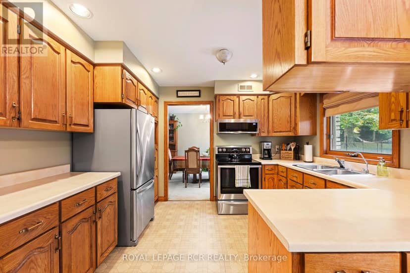 113 Birch Grove — photo 16 of 40