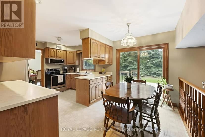 113 Birch Grove — photo 17 of 40