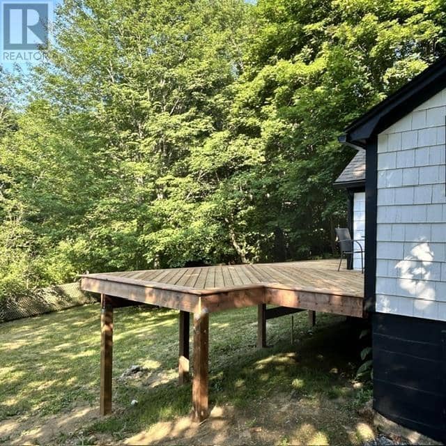 45 St. Phillips Street — photo 10 of 11