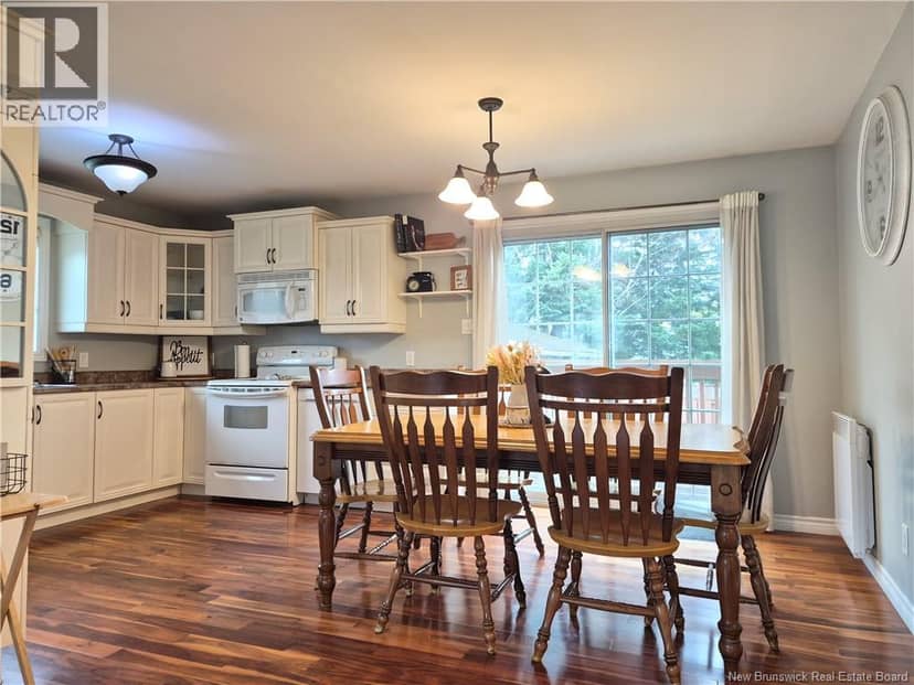 1024 Rue Misho, Beresford, photo 7