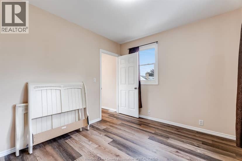 171 Edgar STREET — photo 15 of 36