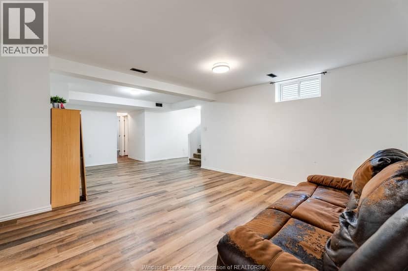 171 Edgar STREET — photo 19 of 36