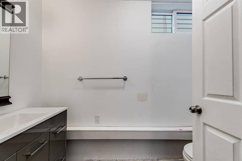 171 Edgar STREET — photo 22 of 36