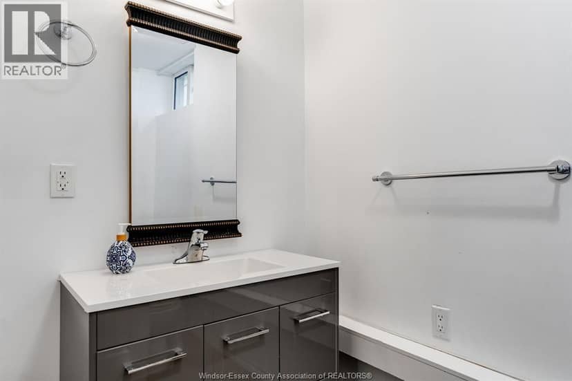 171 Edgar STREET — photo 23 of 36