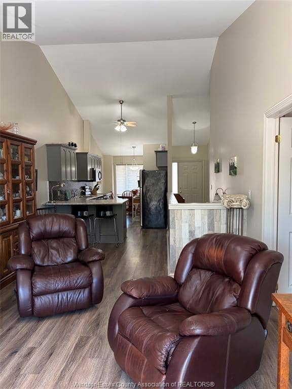 24 Erie Glen Crescent, Leamington, photo 5