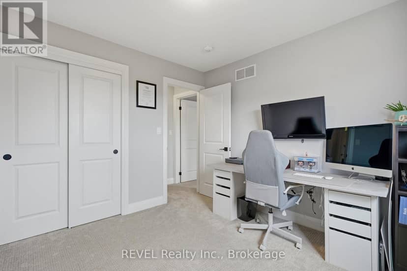 11 Lymburner Street — photo 27 of 40