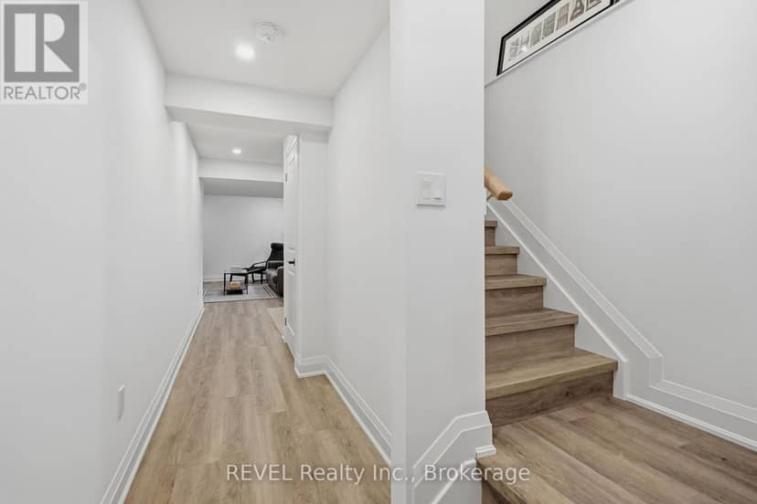 11 Lymburner Street — photo 30 of 40