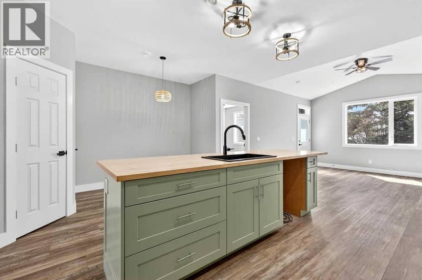 28, 610 4 Avenue SW, Sundre, photo 7