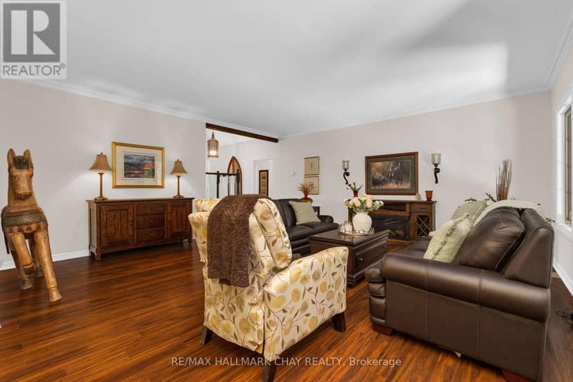 381 Regional Road 8 Road — photo 9 of 40