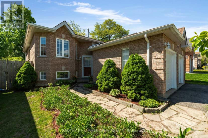 63 Masters Drive — photo 2 of 32