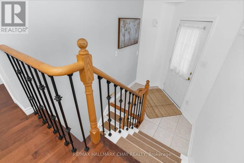 63 Masters Drive — photo 4 of 32