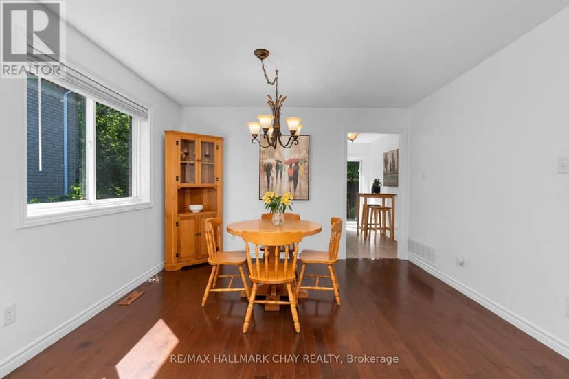 63 Masters Drive — photo 9 of 32