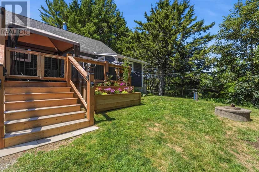219 Chemin Ptit Paradis Road — photo 11 of 40