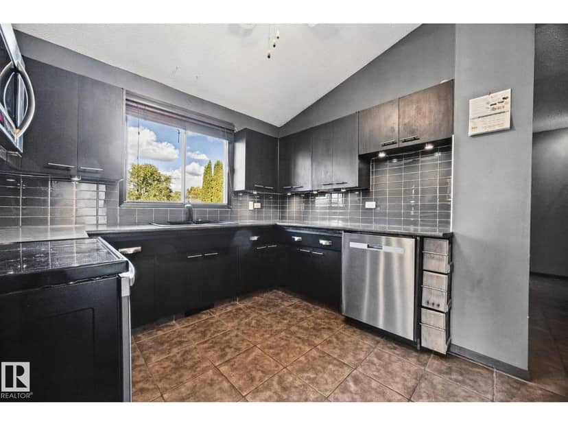 38 Raven Dr — photo 13 of 40