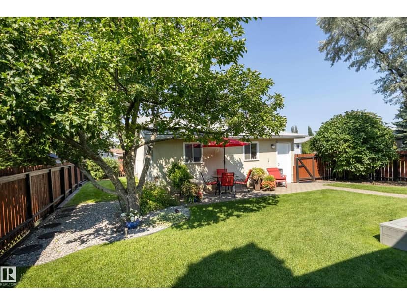 4904 11 AV NW — photo 38 of 40