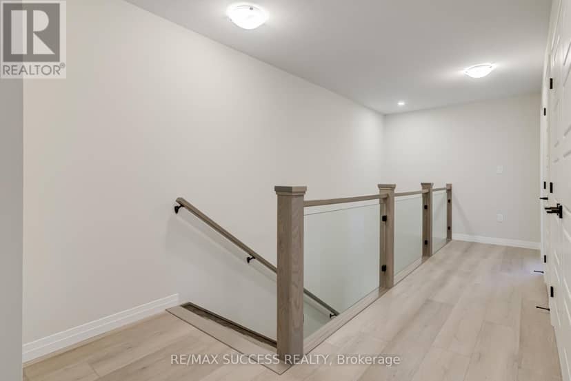 147 Siebert Avenue — photo 24 of 40