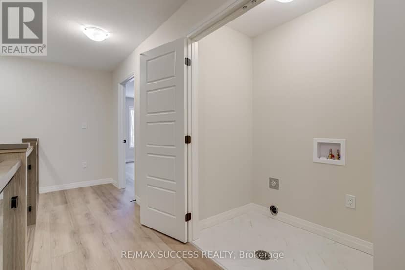 147 Siebert Avenue — photo 38 of 40