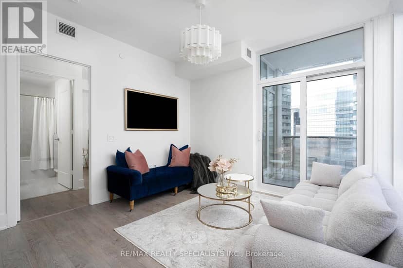 4303 - 10 York Street — photo 11 of 40