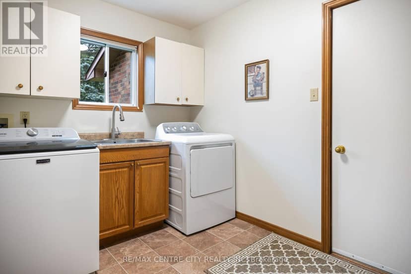 334 Canterbury Place — photo 15 of 32