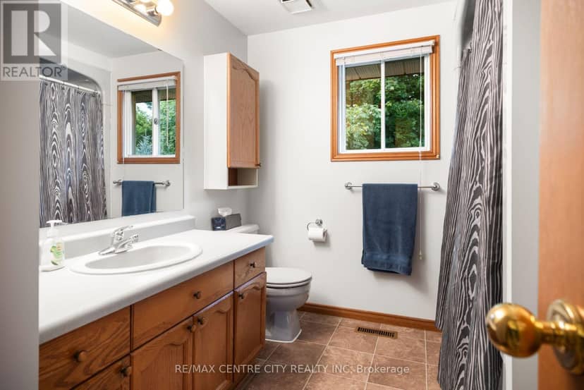 334 Canterbury Place — photo 18 of 32