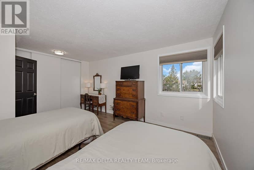 435 Duvernay Drive — photo 20 of 40