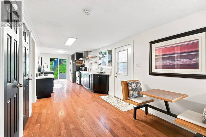 624 Empire Avenue — photo 4 of 21