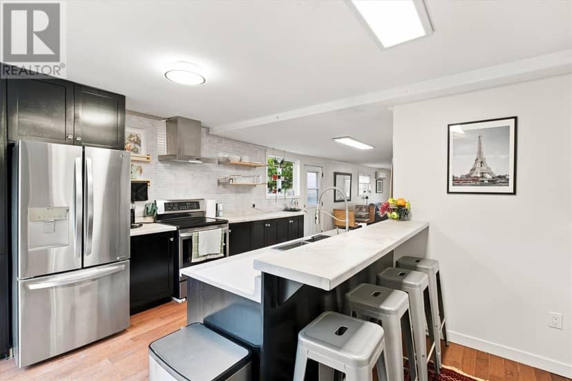624 Empire Avenue — photo 7 of 21