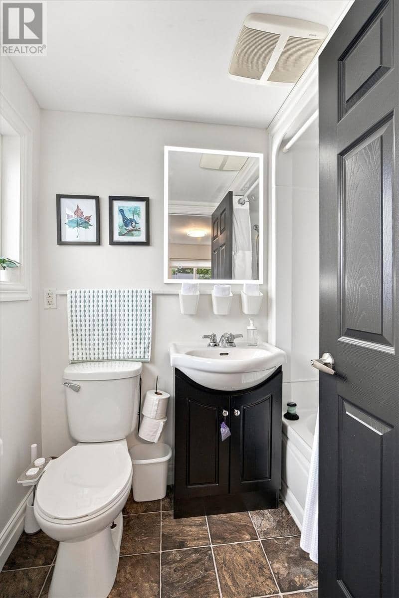 624 Empire Avenue — photo 8 of 21