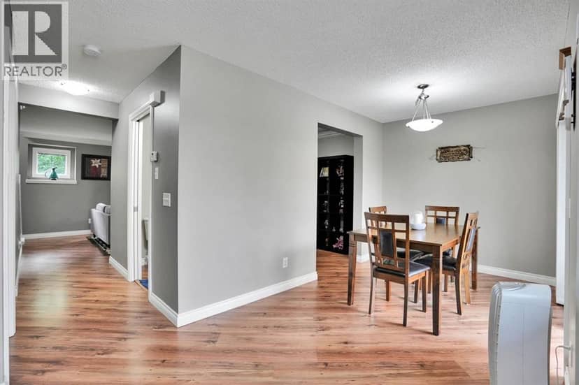 199 Cedarwood Lane SW — photo 16 of 40