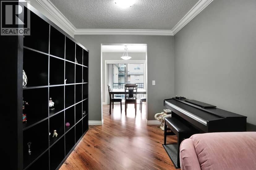 199 Cedarwood Lane SW — photo 9 of 40
