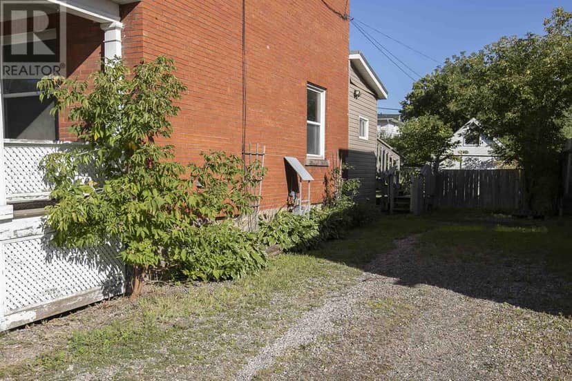 26 Wallace TER — photo 3 of 40