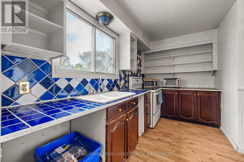 42 Wycliffe Crescent — photo 10 of 39