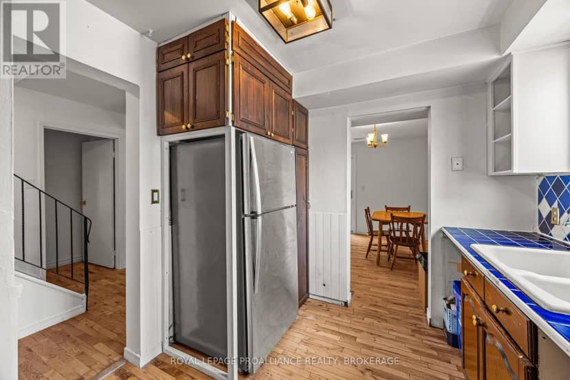 42 Wycliffe Crescent — photo 12 of 39