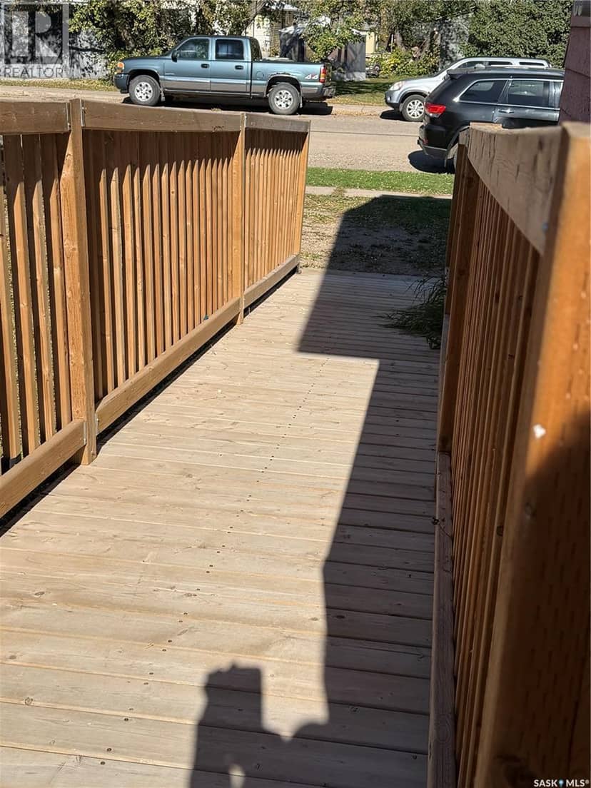 201 2nd AVENUE, Melfort, photo 3