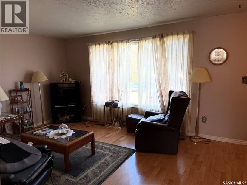 201 2nd AVENUE, Melfort, photo 5