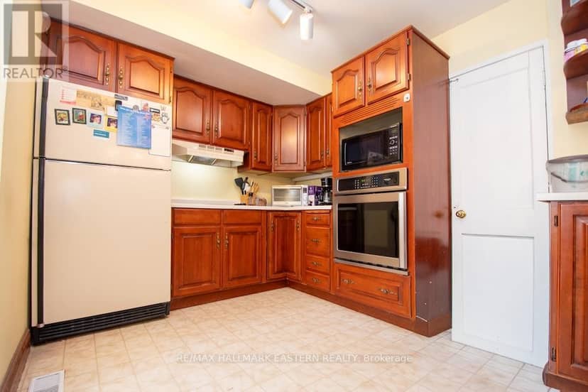 813 Water St. & 11 Argyle Street — photo 9 of 40