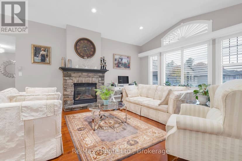 5 Hickory Court — photo 11 of 37