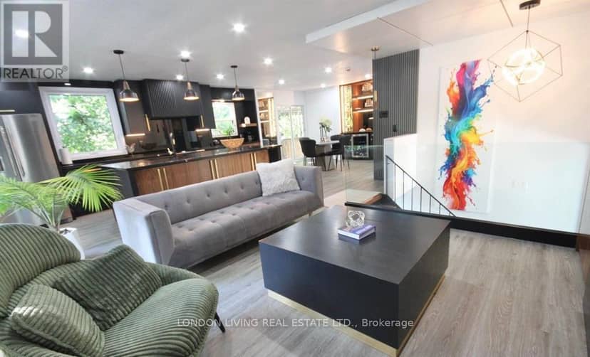 890 Viscount Road, London South, photo 3