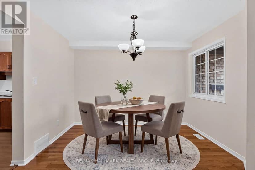 49 Robarts Crescent — photo 9 of 40